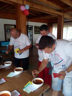 ODRŽANO JE TAKMIČENJE U KUVANJU RIBLJE ČORBE I GULAŠA